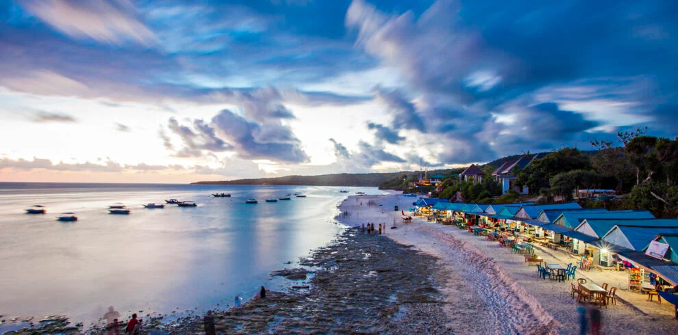 Bira Beach & the Pinisi Builders